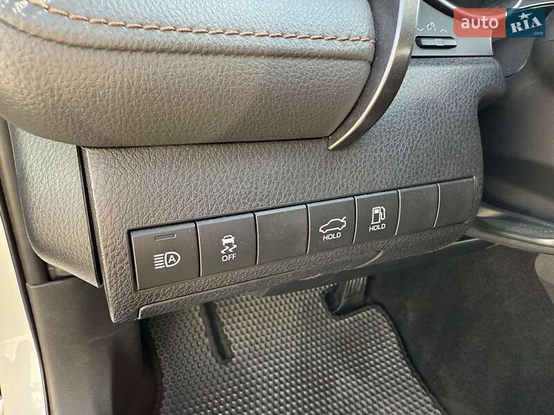 Седан Toyota Camry 2020 в Кропивницком
