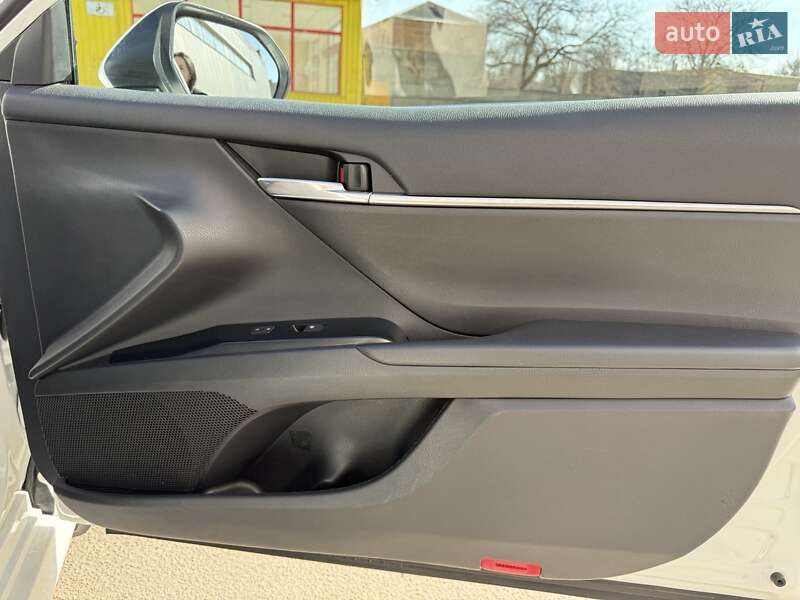 Седан Toyota Camry 2020 в Кропивницком