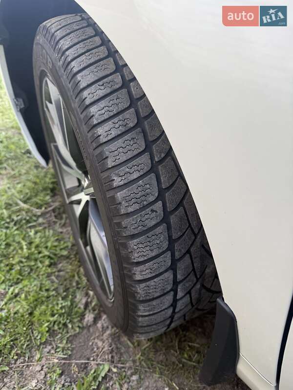 Седан Toyota Camry 2015 в Броварах