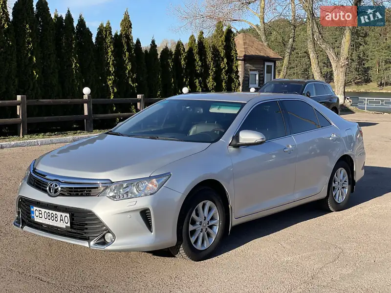 Седан Toyota Camry 2016 в 