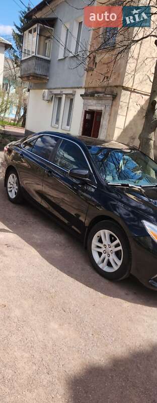 Седан Toyota Camry 2015 в Коростене