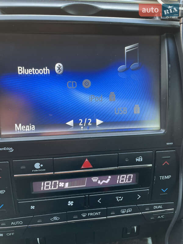 Седан Toyota Camry 2016 в Львове