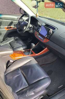 Седан Toyota Camry 2004 в 