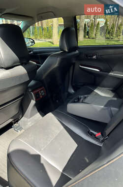 Седан Toyota Camry 2012 в 