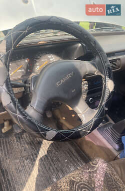 Седан Toyota Camry 1990 в 