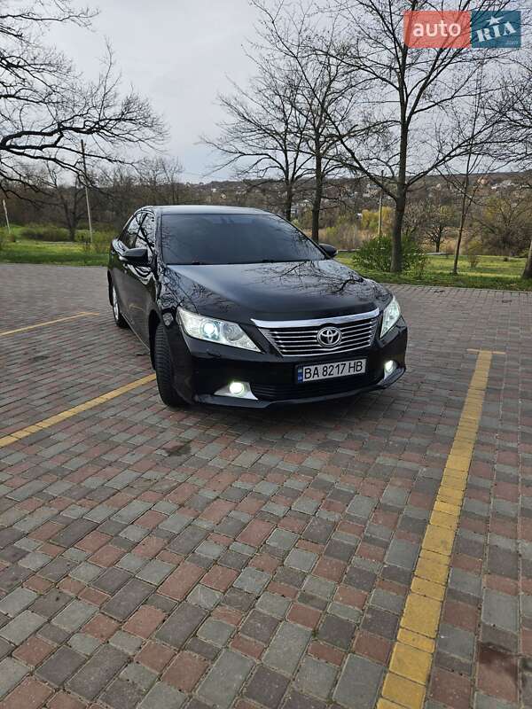 Седан Toyota Camry 2012 в 