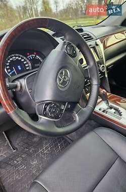 Седан Toyota Camry 2012 в 