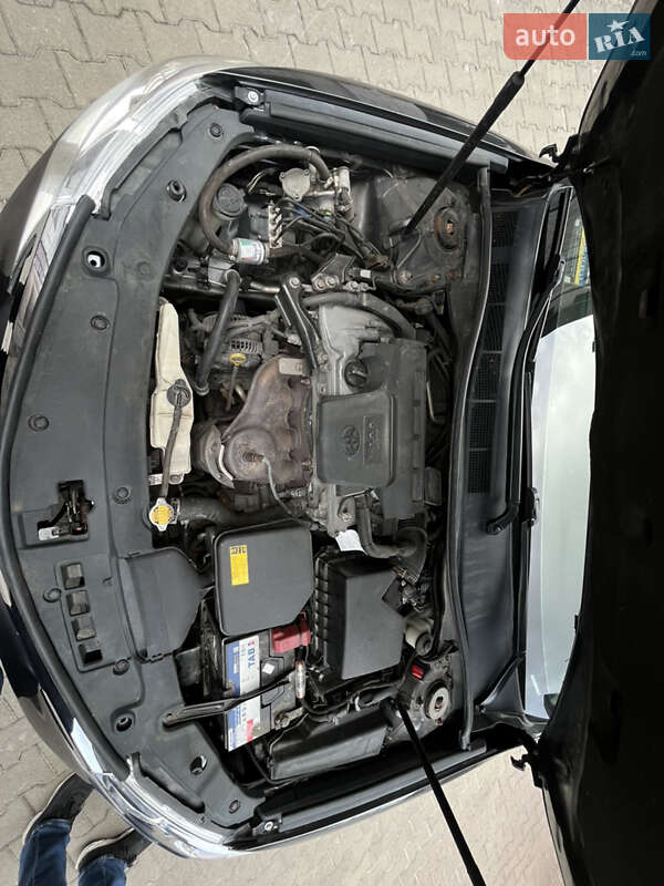 Седан Toyota Camry 2013 в Києві