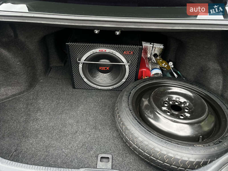 Седан Toyota Camry 2013 в Києві