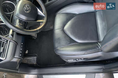 Седан Toyota Camry 2017 в 