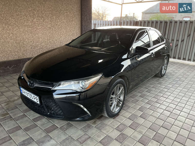 Седан Toyota Camry 2017 в 