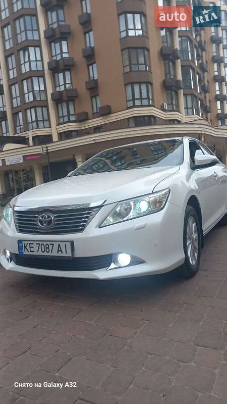 Седан Toyota Camry 2014 в 