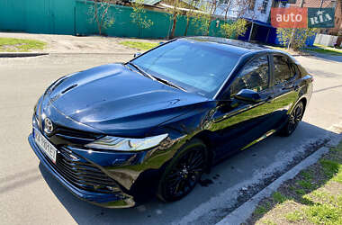 Седан Toyota Camry 2018 в 