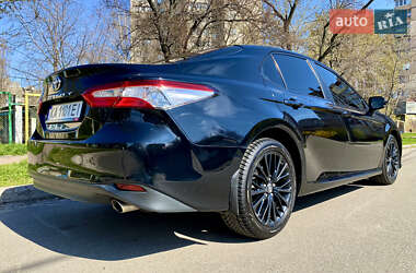 Седан Toyota Camry 2018 в 
