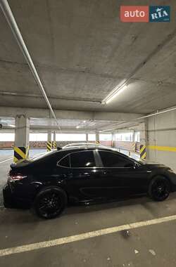 Седан Toyota Camry 2019 в 