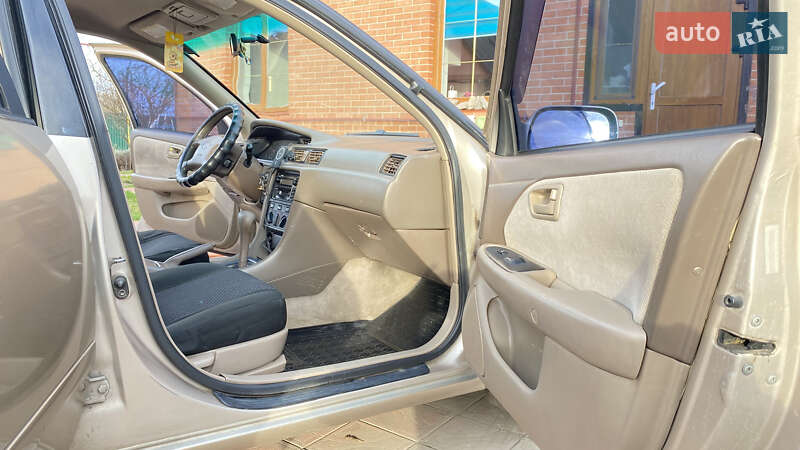 Седан Toyota Camry 2001 в Борисполі