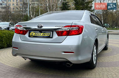 Седан Toyota Camry 2013 в 