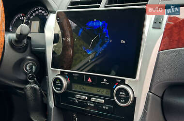 Седан Toyota Camry 2013 в 