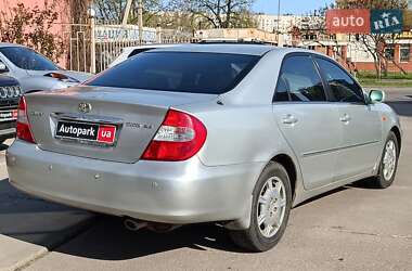 Седан Toyota Camry 2003 в 