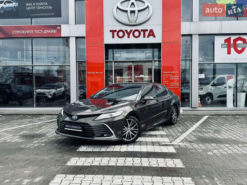 Toyota Camry 2023