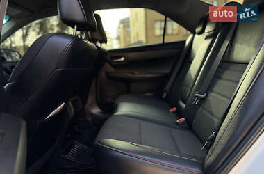 Седан Toyota Camry 2016 в 