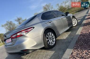 Седан Toyota Camry 2018 в 