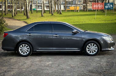 Седан Toyota Camry 2012 в 