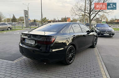 Седан Toyota Camry 2015 в 