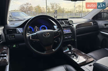 Седан Toyota Camry 2015 в 