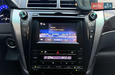 Седан Toyota Camry 2015 в 