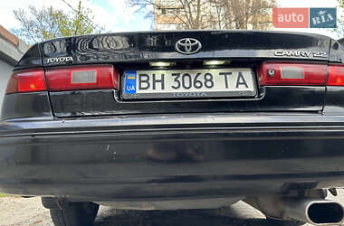 Седан Toyota Camry 1998 в 