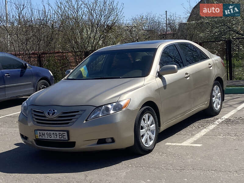 Седан Toyota Camry 2007 в 