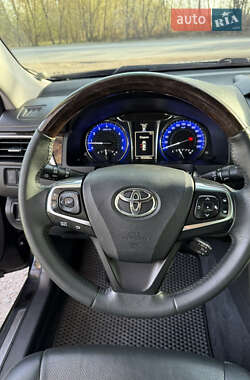 Седан Toyota Camry 2014 в 