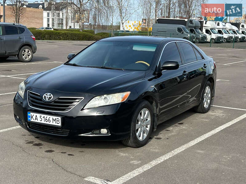 Седан Toyota Camry 2006 в Луцьку