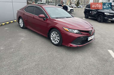 Седан Toyota Camry 2018 в 