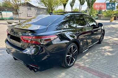 Седан Toyota Camry 2019 в 