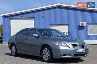 Седан Toyota Camry 2006 в Києві
