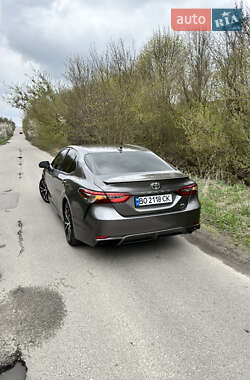 Седан Toyota Camry 2019 в 