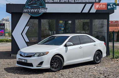 Седан Toyota Camry 2015 в 