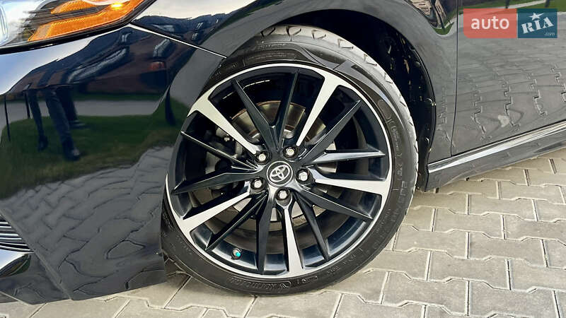 Седан Toyota Camry 2017 в Івано-Франківську