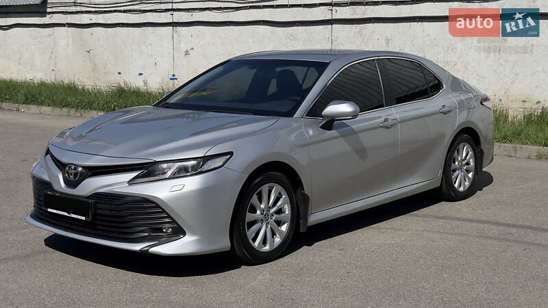 Седан Toyota Camry 2020 в 