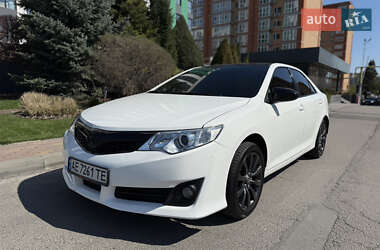 Седан Toyota Camry 2015 в 