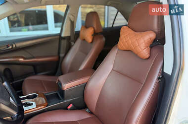 Седан Toyota Camry 2015 в 