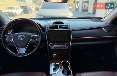 Седан Toyota Camry 2015 в 