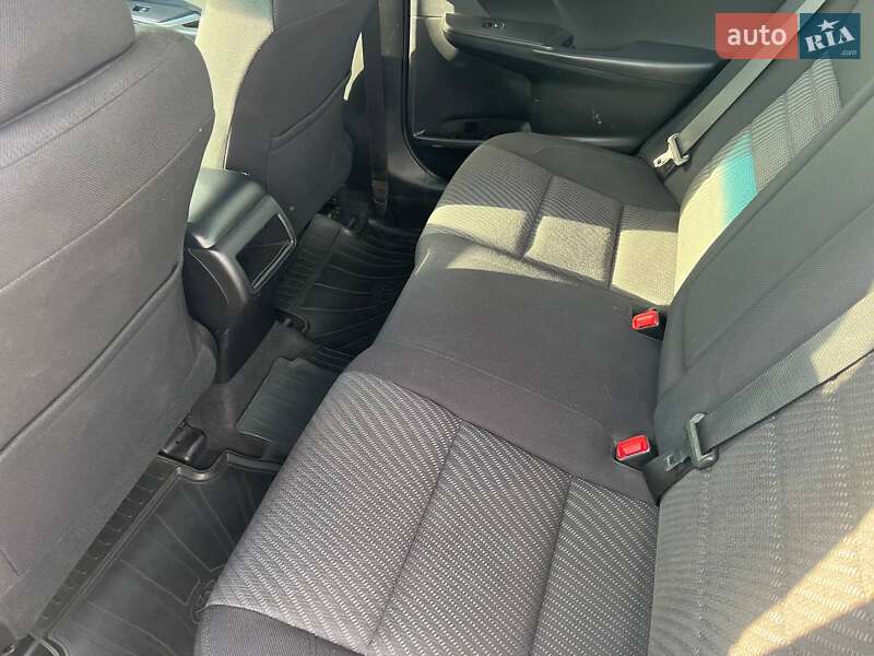 Седан Toyota Camry 2015 в Полтаві