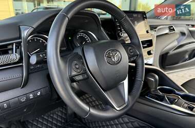 Седан Toyota Camry 2022 в 