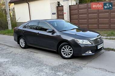 Седан Toyota Camry 2013 в 