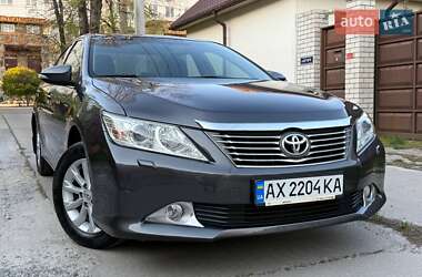 Седан Toyota Camry 2013 в 