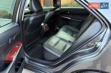 Седан Toyota Camry 2013 в 