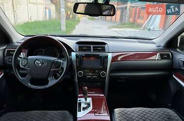 Седан Toyota Camry 2013 в 